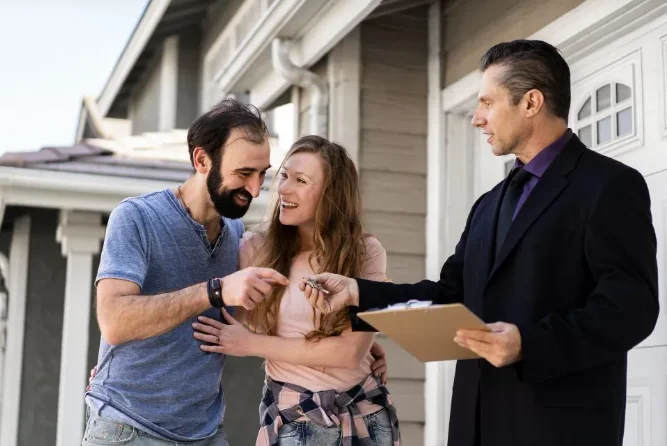 How a Real Estate Agent Can Help First-Time Home Buyers