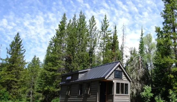 Tips for Sustainable Off-Grid Living